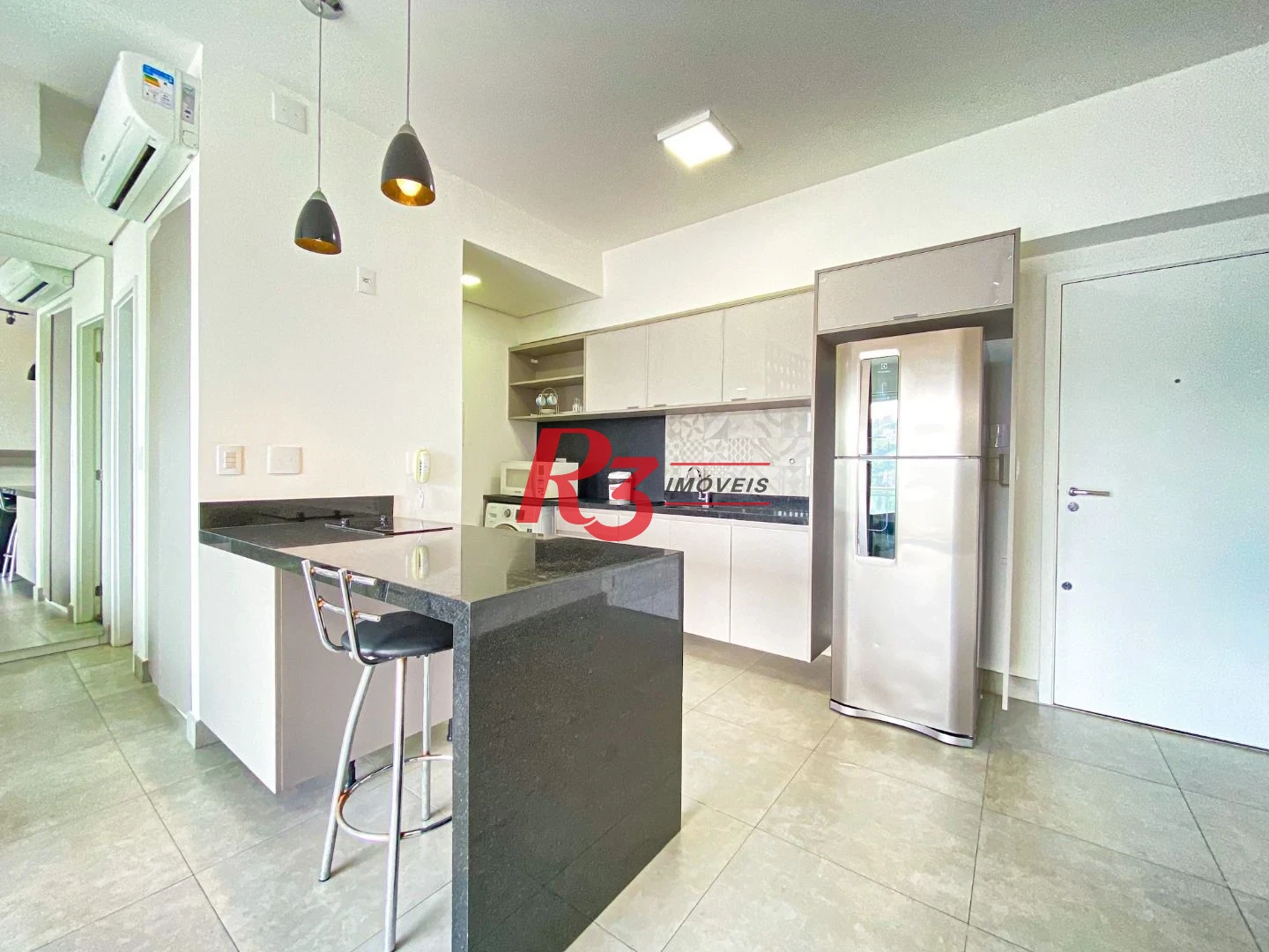 Apartamento com 1 dormitório para alugar, 53 m² por R$ 5.800,02/mês - Pompéia - Santos/SP
