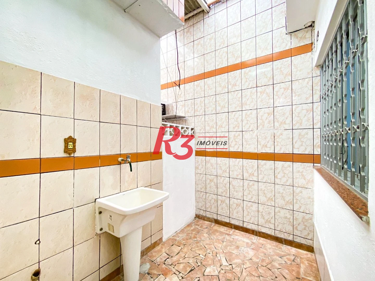Casa com 2 dormitórios à venda, 102 m² por R$ 630.000,00 - Marapé - Santos/SP