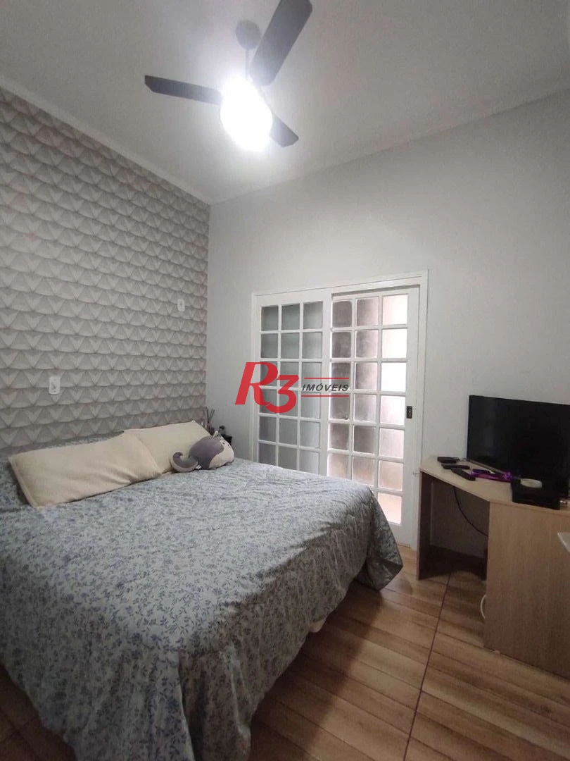 Sobrado com 3 dormitórios à venda, 130 m² por R$ 1.100.000,00 - Marapé - Santos/SP