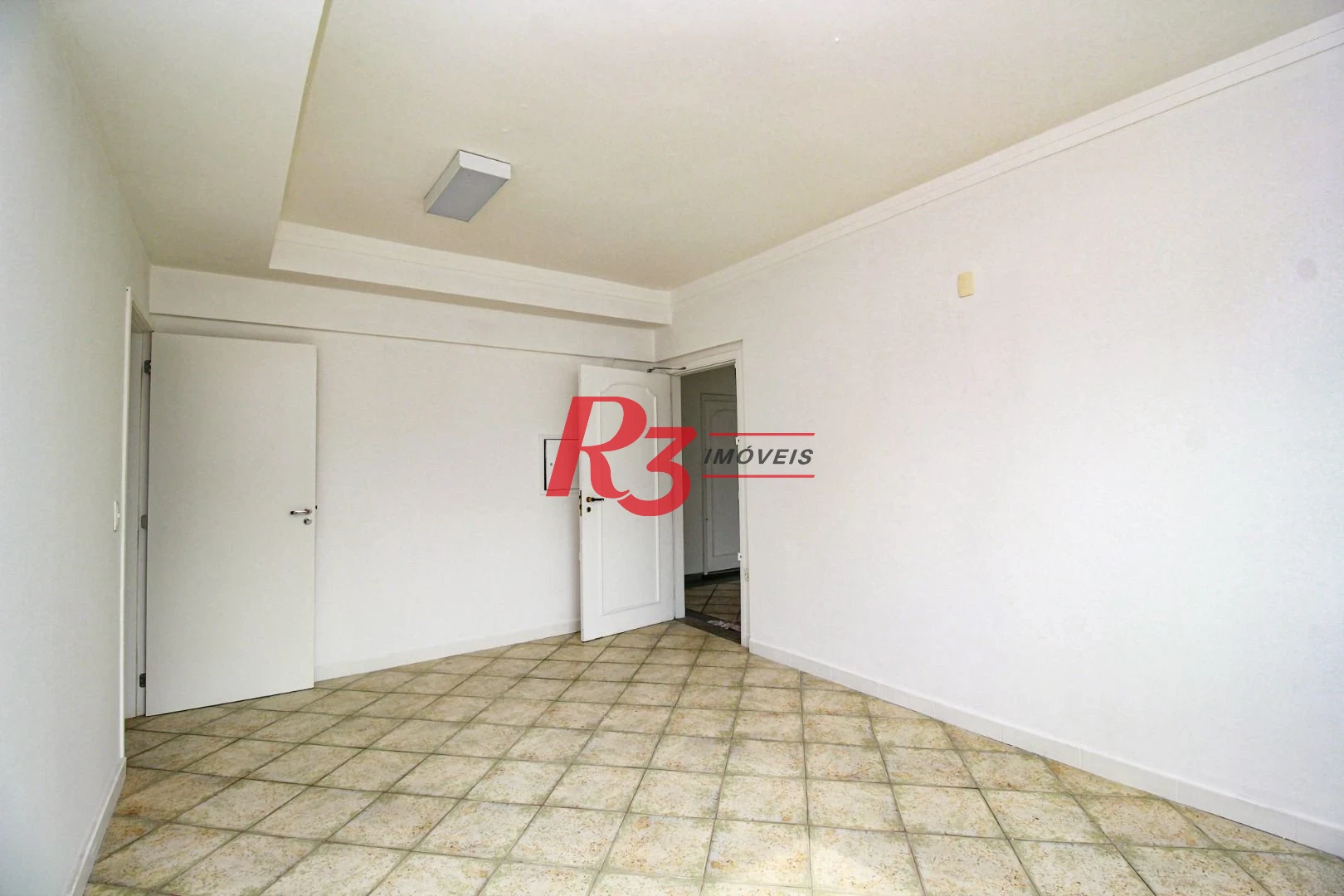 Conjunto, 90 m² - Encruzilhada - Santos/SP