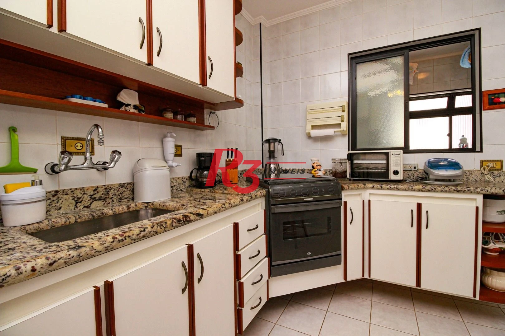 Apartamento com 3 dormitórios à venda, 120 m² por R$ 1.300.000,00 - Embaré - Santos/SP