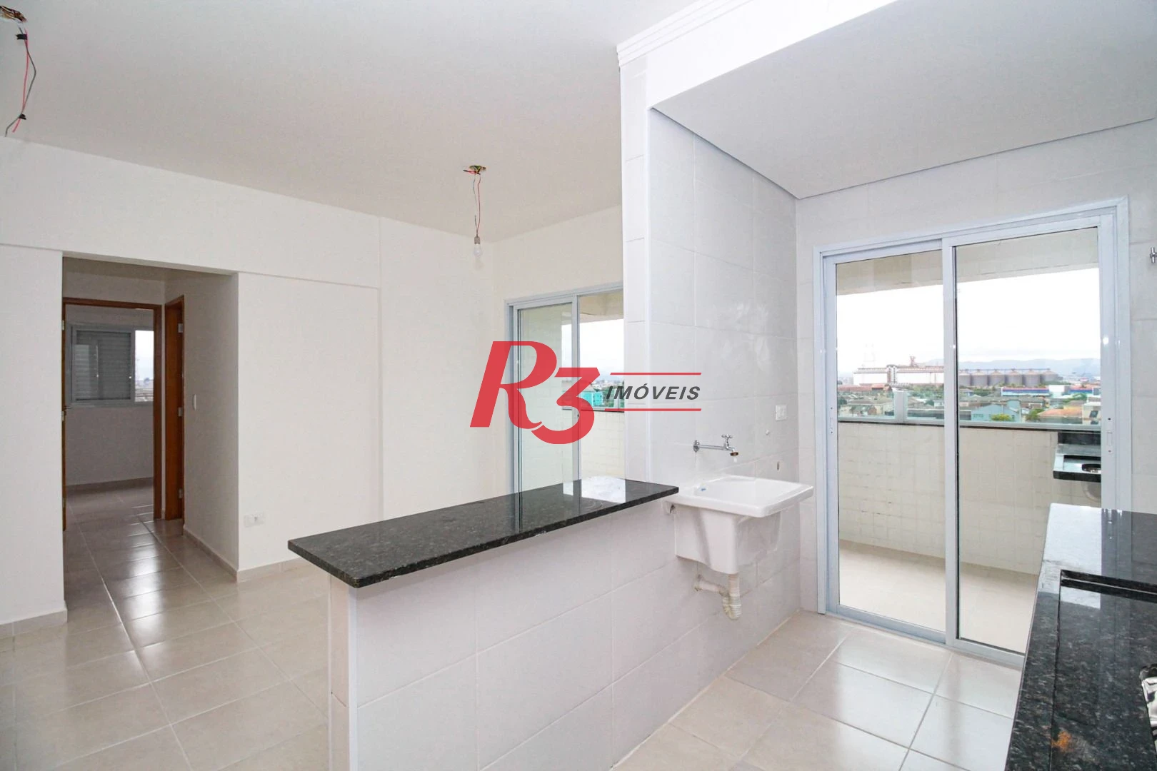 Apartamento com 2 dormitórios à venda, 61 m² por R$ 550.000,00 - Macuco - Santos/SP