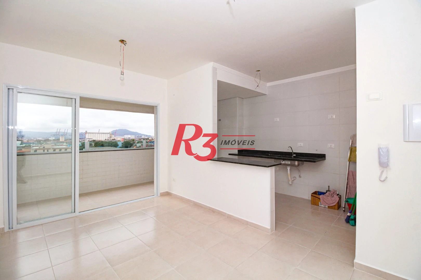 Apartamento com 2 dormitórios à venda, 61 m² por R$ 550.000,00 - Macuco - Santos/SP