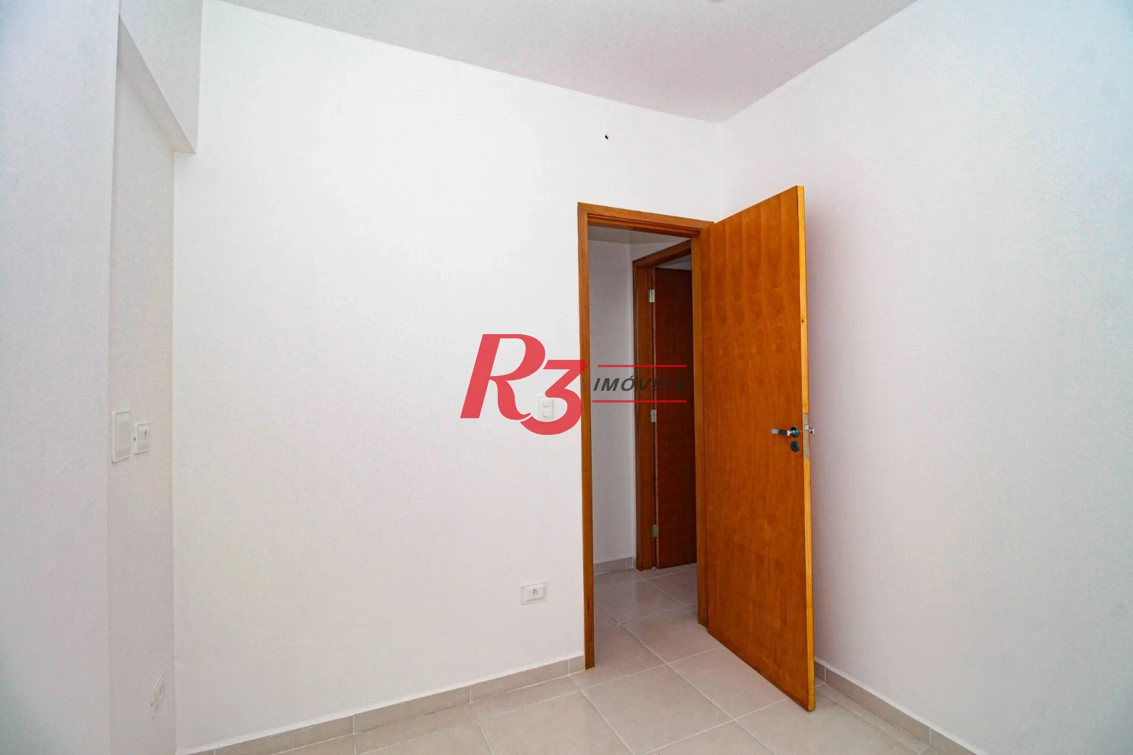 Apartamento com 2 dormitórios à venda, 61 m² por R$ 550.000,00 - Macuco - Santos/SP
