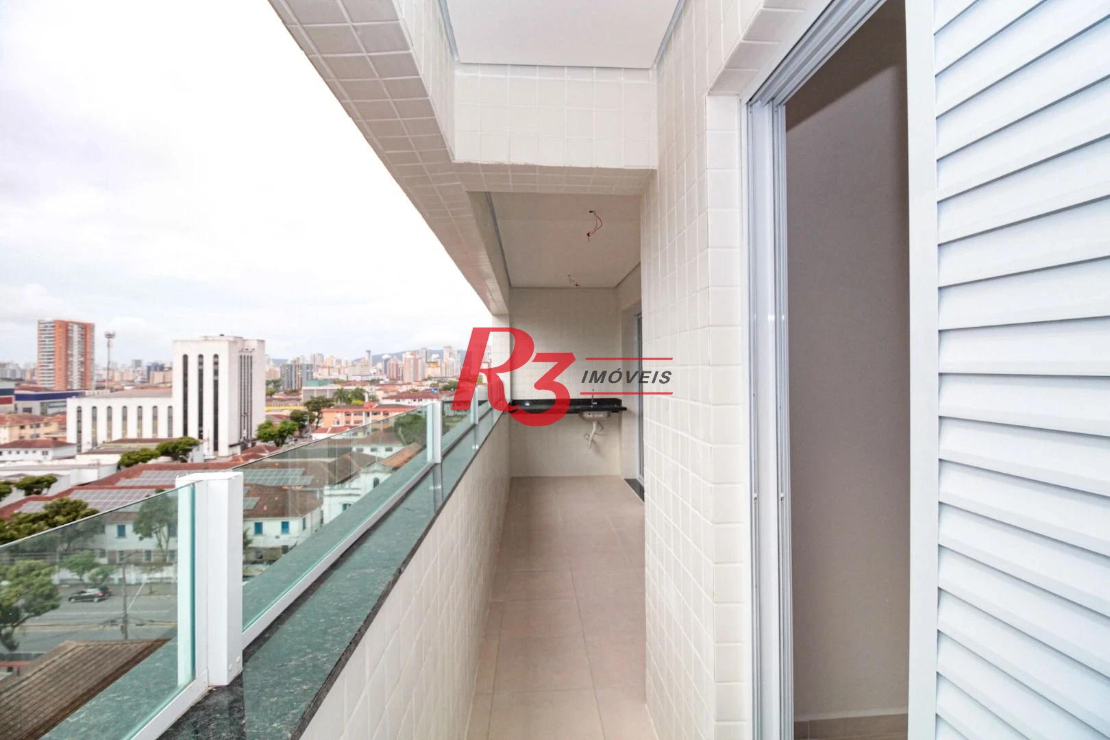 Apartamento com 2 dormitórios à venda, 61 m² por R$ 550.000,00 - Macuco - Santos/SP