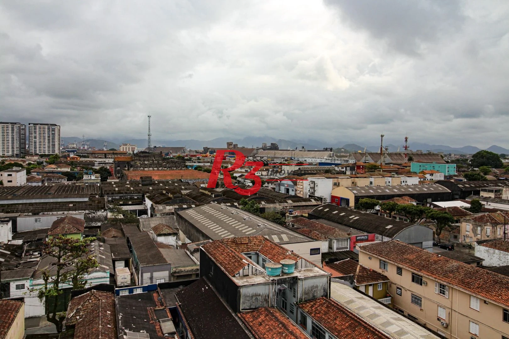 Apartamento com 2 dormitórios à venda, 61 m² por R$ 550.000,00 - Macuco - Santos/SP