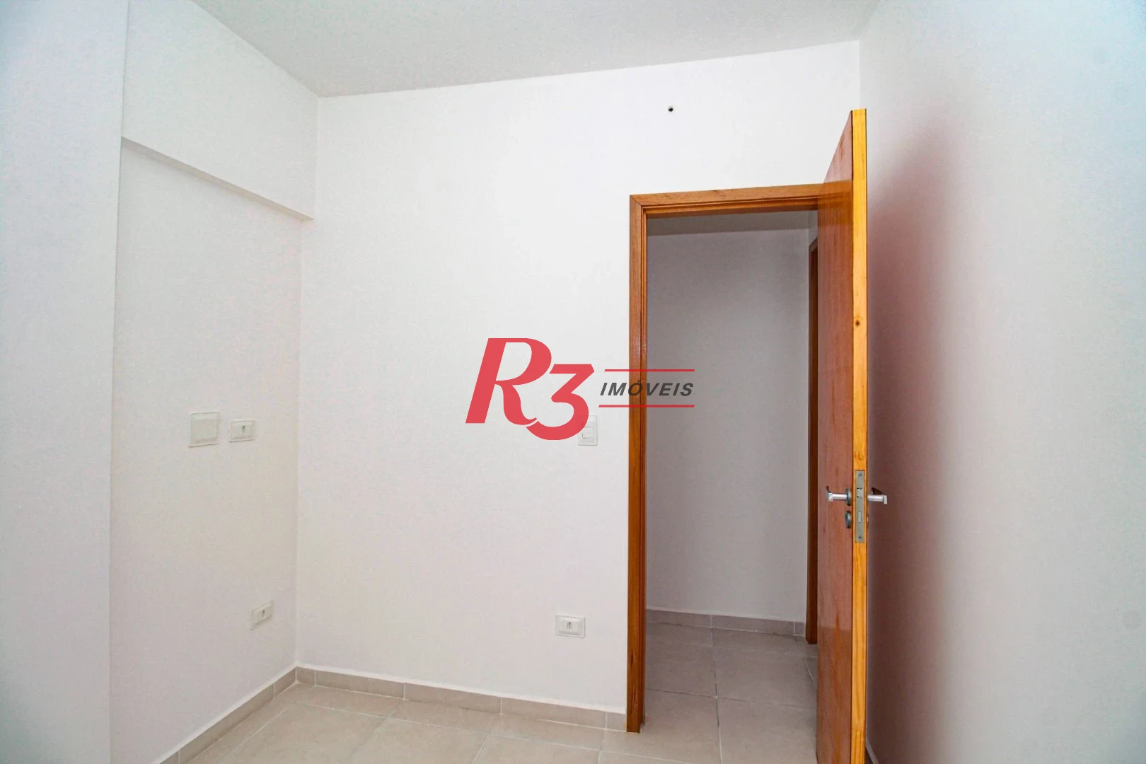 Apartamento com 2 dormitórios à venda, 61 m² por R$ 550.000,00 - Macuco - Santos/SP