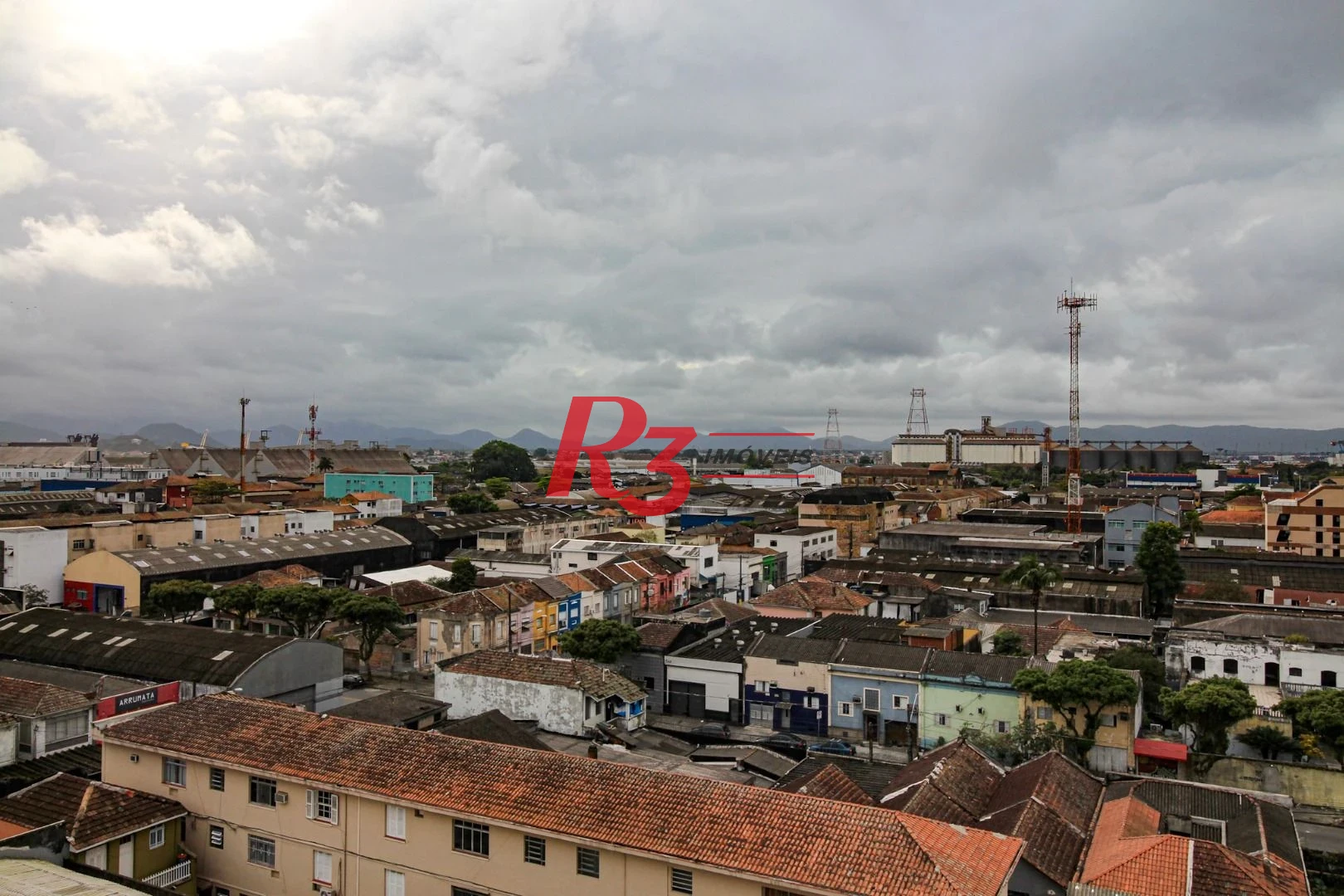 Apartamento com 2 dormitórios à venda, 61 m² por R$ 550.000,00 - Macuco - Santos/SP