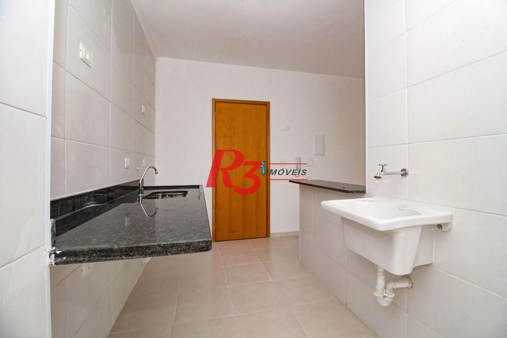 Apartamento com 2 dormitórios à venda, 59 m² por R$ 520.000,00 - Macuco - Santos/SP