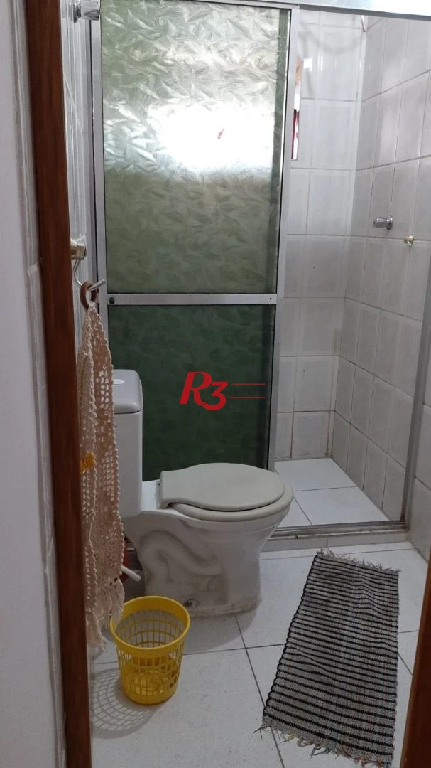 Sobrado com 3 dormitórios à venda, 119 m² por R$ 450.000 no Centro de São Vicente/SP