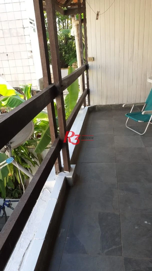 Sobrado com 3 dormitórios à venda, 119 m² por R$ 450.000 no Centro de São Vicente/SP