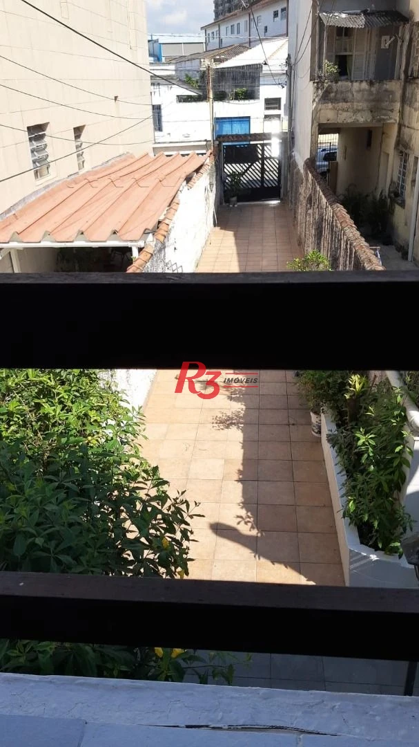 Sobrado com 3 dormitórios à venda, 119 m² por R$ 450.000 no Centro de São Vicente/SP