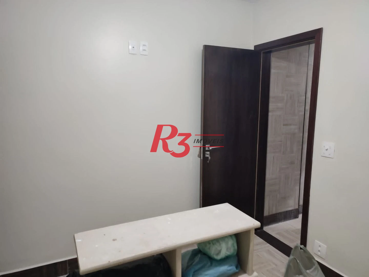 Apartamento com 1 dormitório à venda, 40 m² por R$ 280.000,00 - Morro dos Barbosas - São Vicente/SP