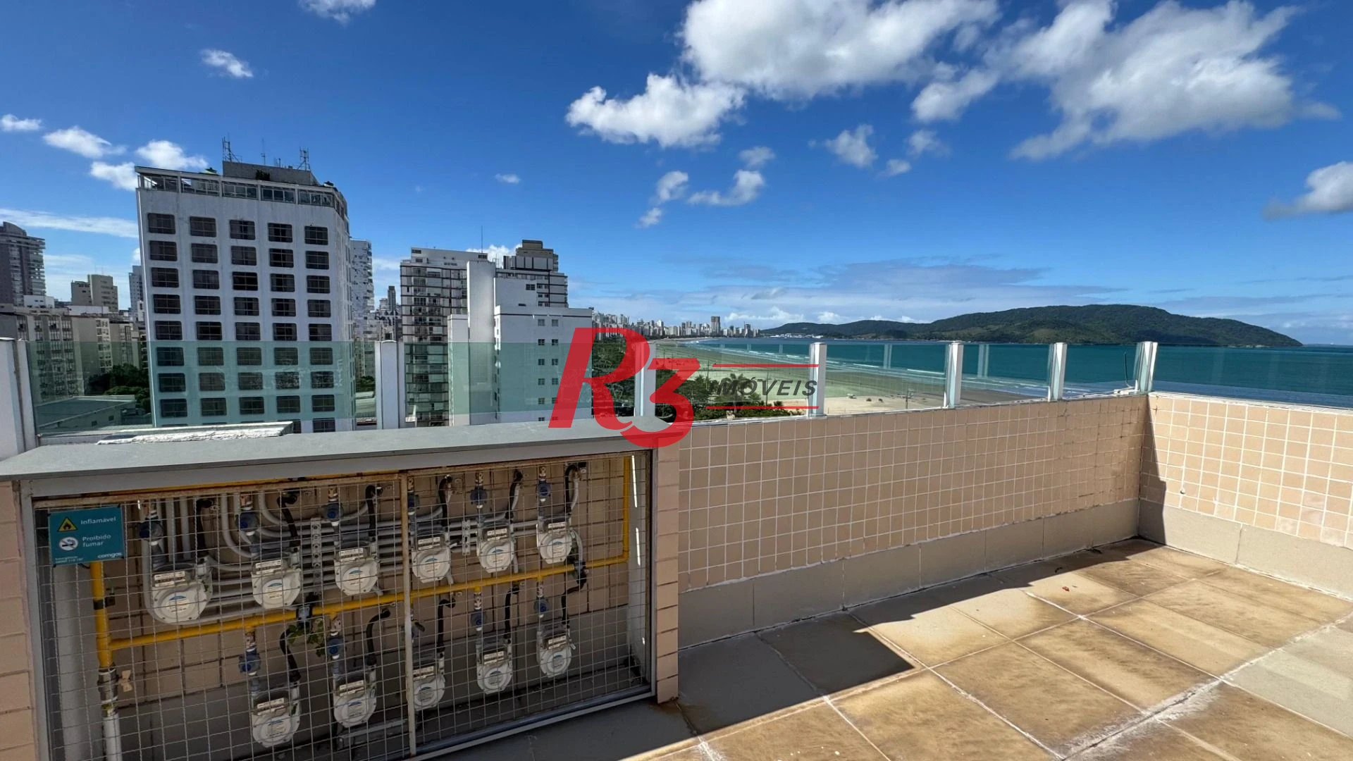 Apartamento com 2 dormitórios à venda, 55 m² por R$ 535.000,00 - Gonzaga - Santos/SP