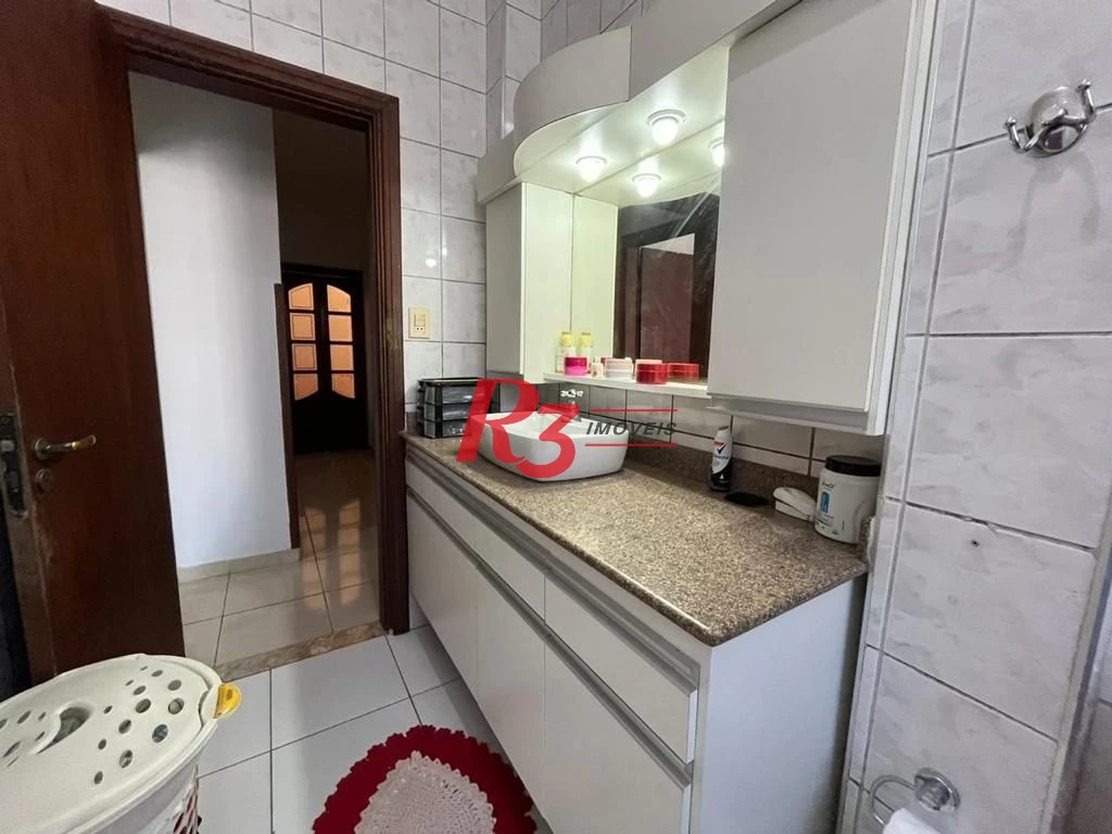 Apartamento com 2 dormitórios à venda, 66 m² por R$ 360.000,00 - José Menino - Santos/SP