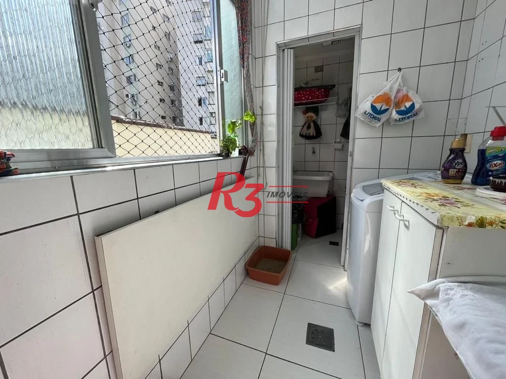 Apartamento com 2 dormitórios à venda, 66 m² por R$ 360.000,00 - José Menino - Santos/SP