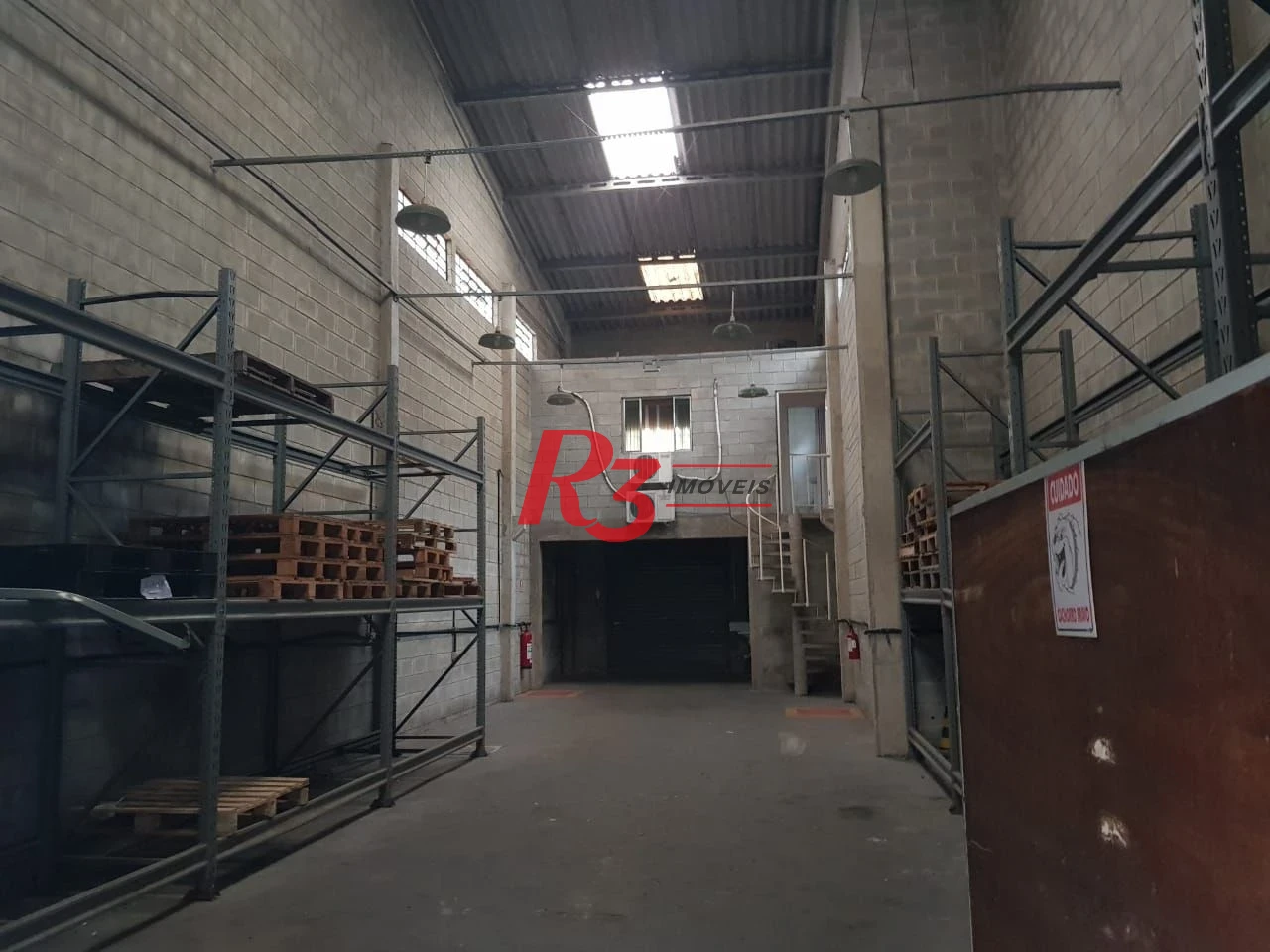Galpão, 240 m² - venda por R$ 1.350.000,00 ou aluguel por R$ 8.933,70/mês - Paquetá - Santos/SP