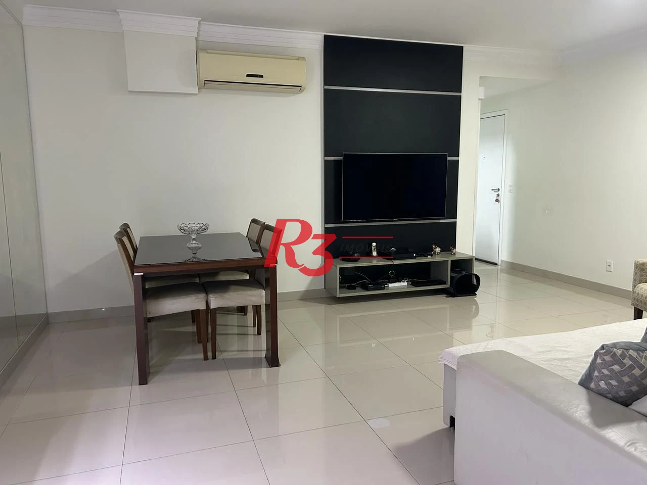 Apartamento com 3 dormitórios à venda, 103 m² por R$ 980.000,00 - Ponta da Praia - Santos/SP