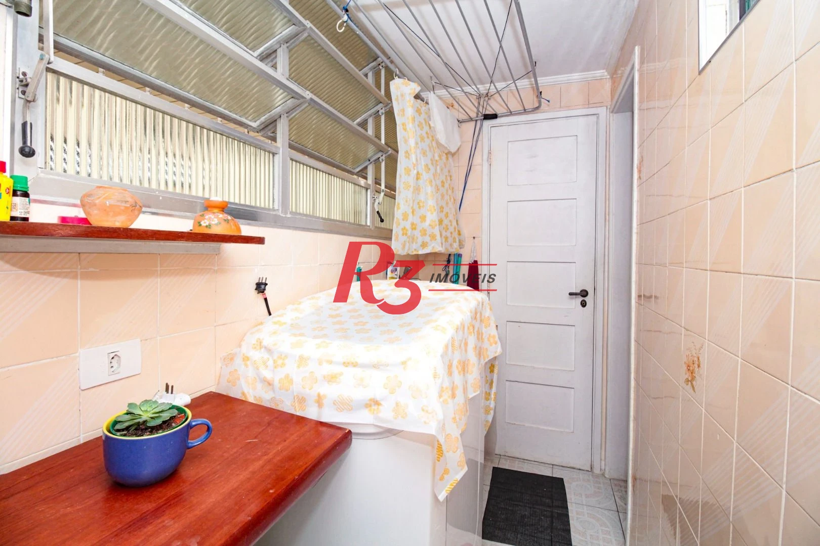 Apartamento com 3 dormitórios à venda, 100 m² por R$ 725.000 - Pompéia - Santos/SP
