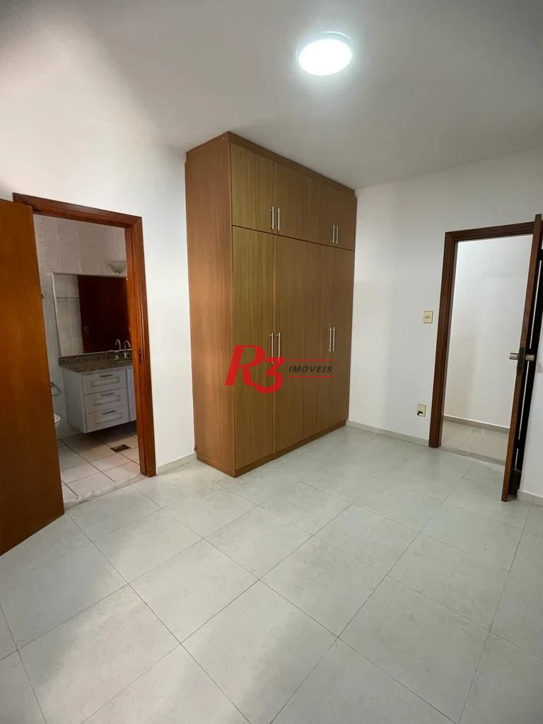 Pompeia  3 dorm 1suite sala ampla dep.completa 2 vagas 2 quadras da praia