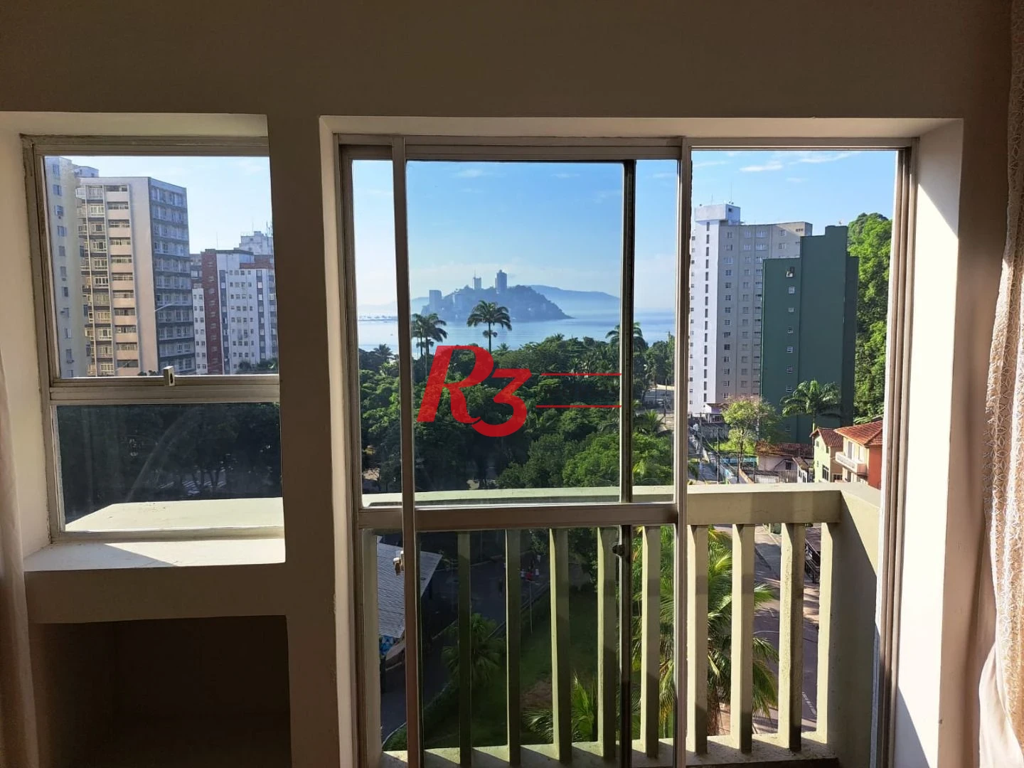 Apartamento com 2 dormitórios à venda, 85 m² por R$ 380.000,00 - Centro - São Vicente/SP