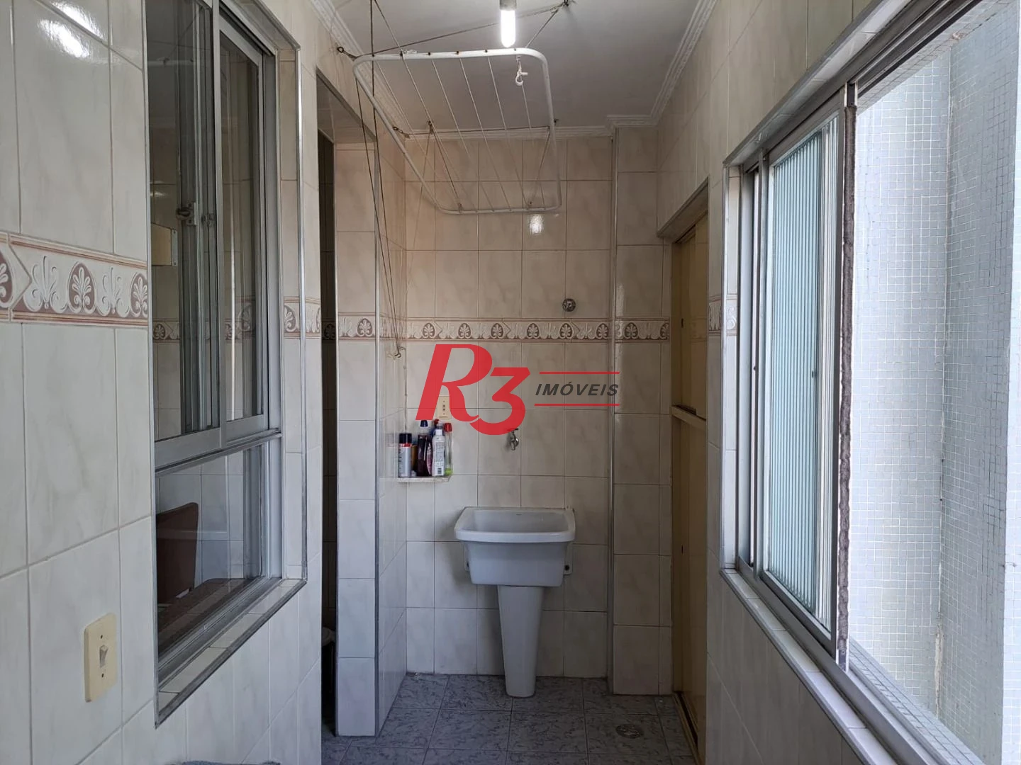 Apartamento com 2 dormitórios à venda, 85 m² por R$ 380.000,00 - Centro - São Vicente/SP
