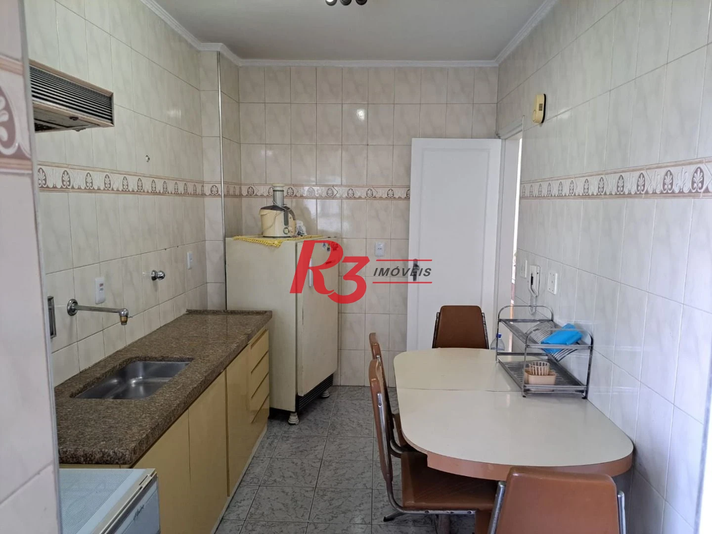 Apartamento com 2 dormitórios à venda, 85 m² por R$ 380.000,00 - Centro - São Vicente/SP