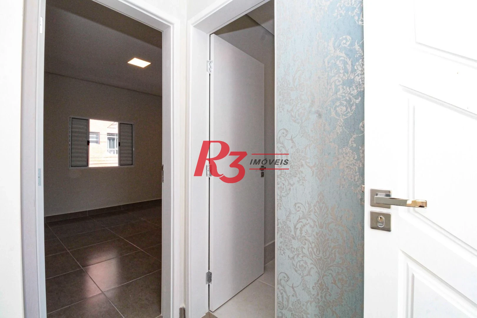 Sobrado com 2 dormitórios à venda, 140 m² por R$ 699.500,00 - Marapé - Santos/SP