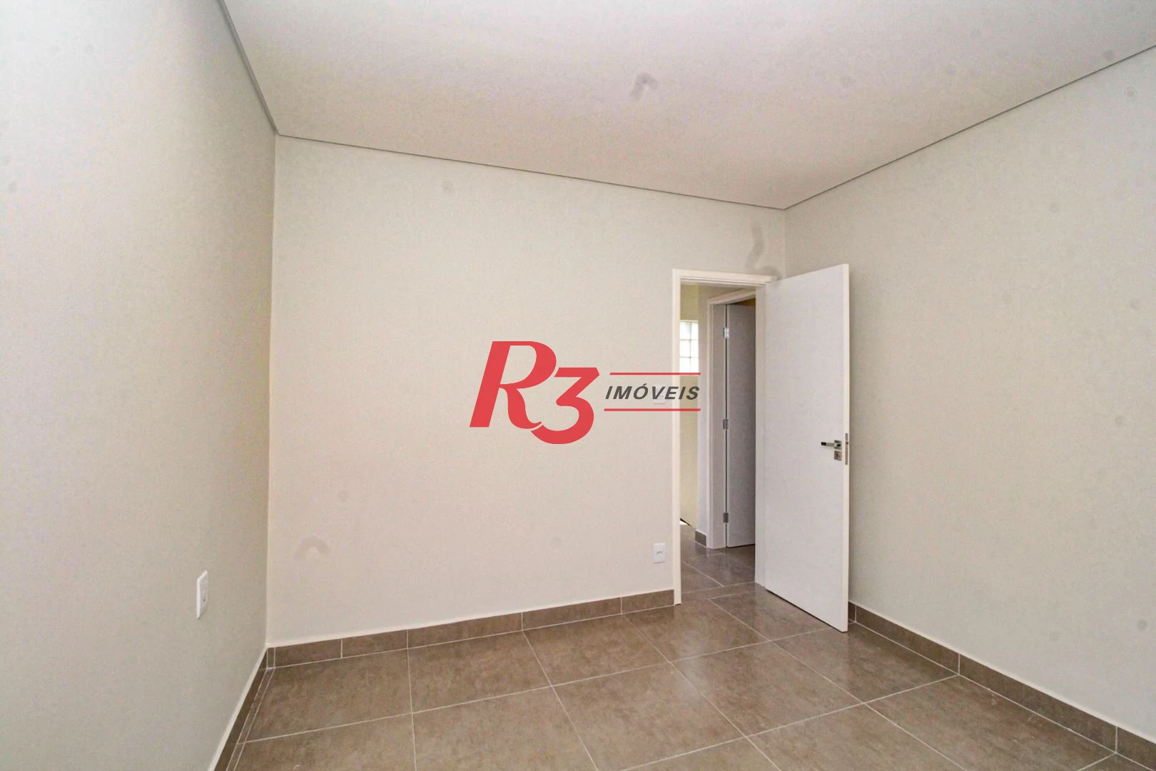 Sobrado com 2 dormitórios à venda, 140 m² por R$ 699.500,00 - Marapé - Santos/SP