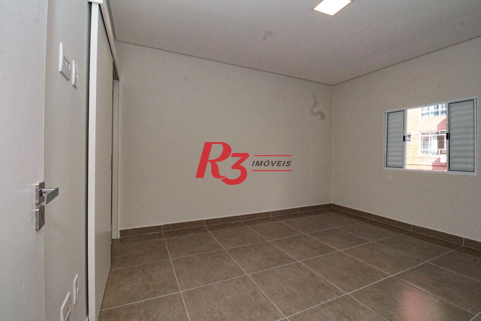 Sobrado com 2 dormitórios à venda, 140 m² por R$ 699.500,00 - Marapé - Santos/SP