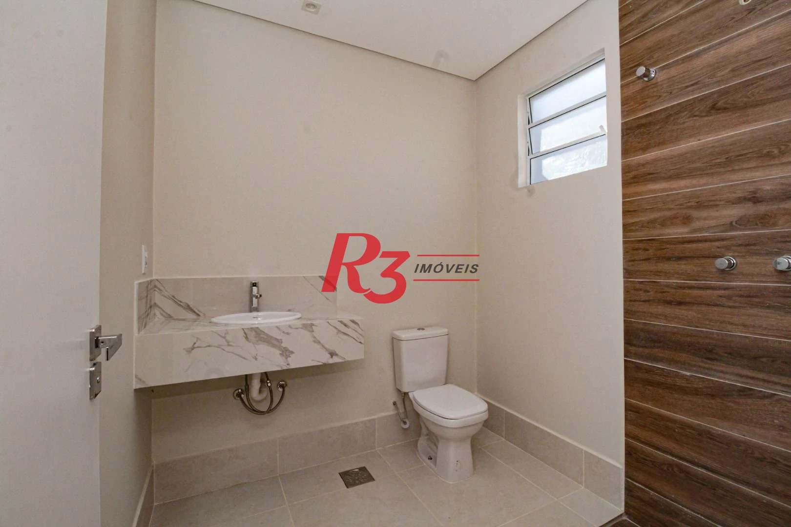 Sobrado com 2 dormitórios à venda, 140 m² por R$ 699.500,00 - Marapé - Santos/SP