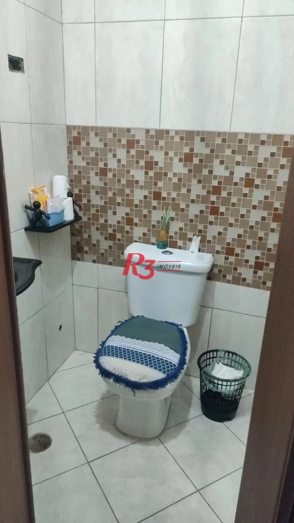 Sobrado com 3 dormitórios à venda, 216 m² por R$ 500.000,00 - Castelo - Santos/SP