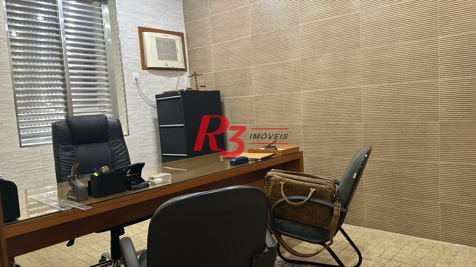 Casa com 3 dormitórios à venda, 98 m² por R$ 700.000,00 - Centro - São Vicente/SP