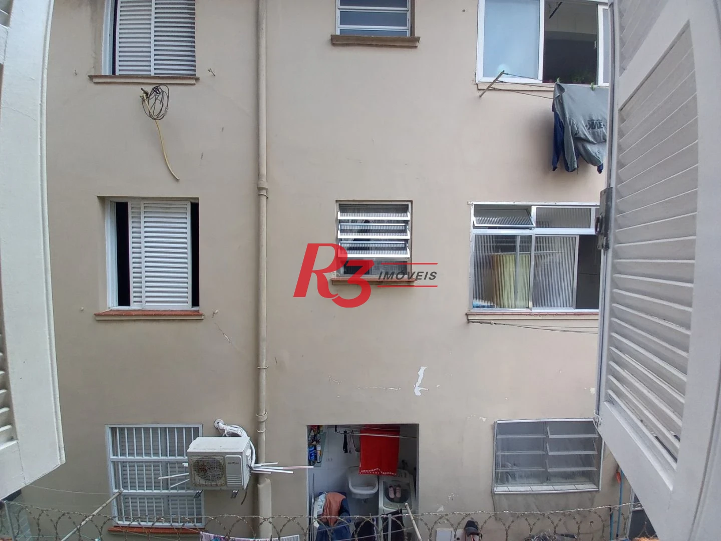 Apartamento com 2 dormitórios à venda, 60 m² por R$ 380.000,00 - Vila Matias - Santos/SP