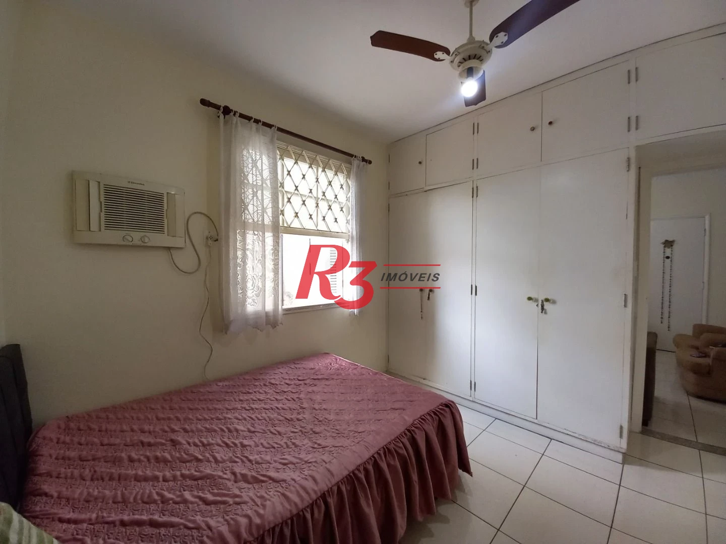 Apartamento com 2 dormitórios à venda, 60 m² por R$ 380.000,00 - Vila Matias - Santos/SP