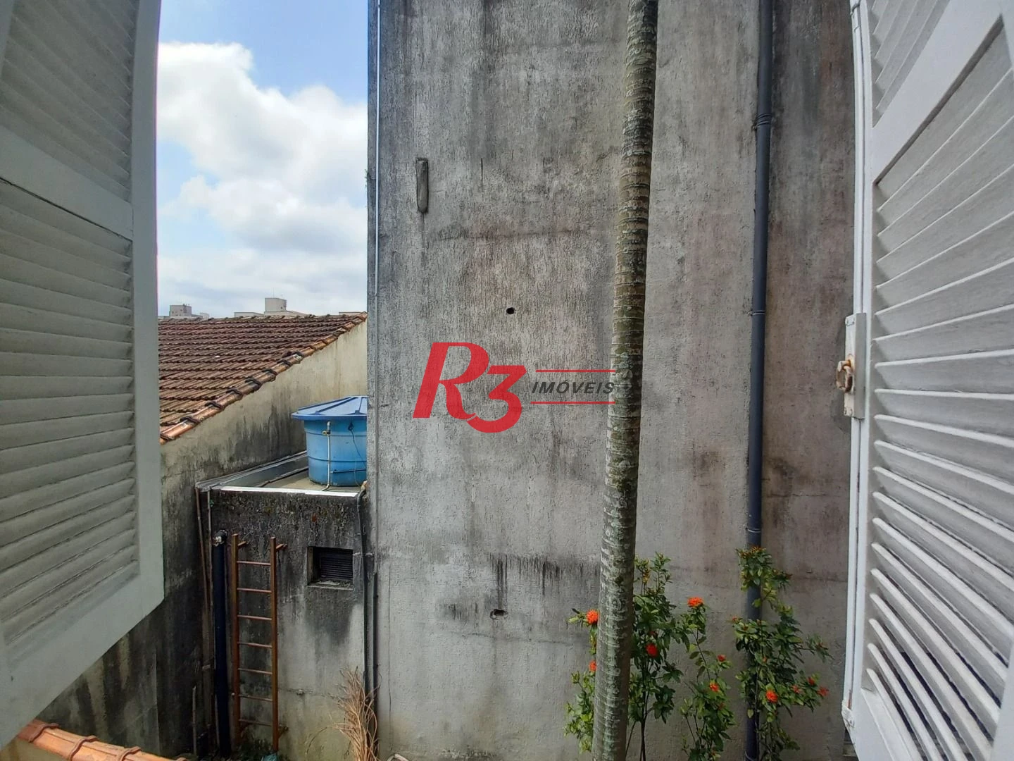 Apartamento com 2 dormitórios à venda, 60 m² por R$ 380.000,00 - Vila Matias - Santos/SP