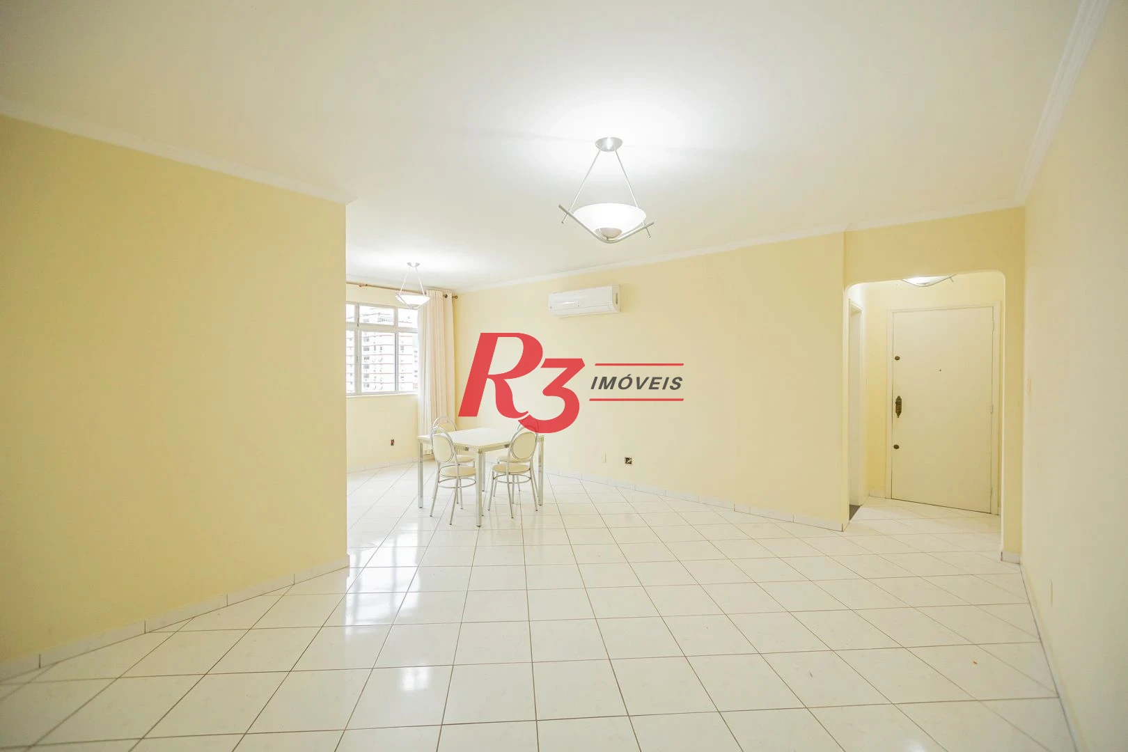 Apartamento 2 quartos, 1 suíte, dep. completa, garagem no Gonzaga