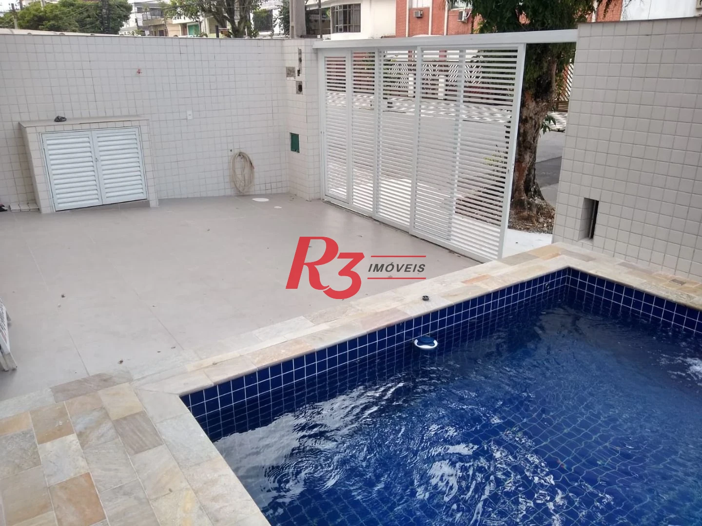 Sobrado com 3 dormitórios à venda, 100 m² por R$ 1.050.000,00 - Embaré - Santos/SP