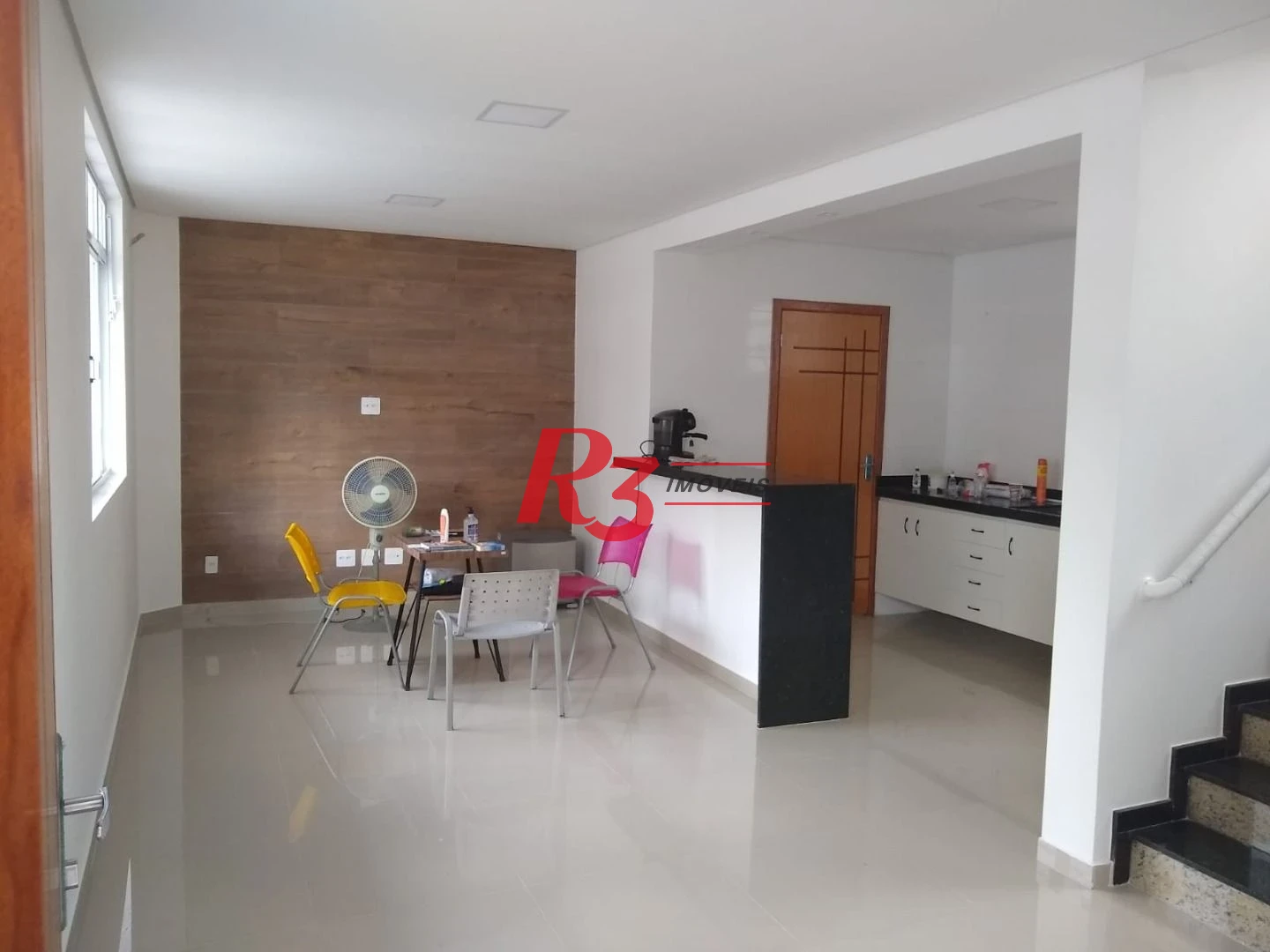 Sobrado com 3 dormitórios à venda, 100 m² por R$ 1.050.000,00 - Embaré - Santos/SP