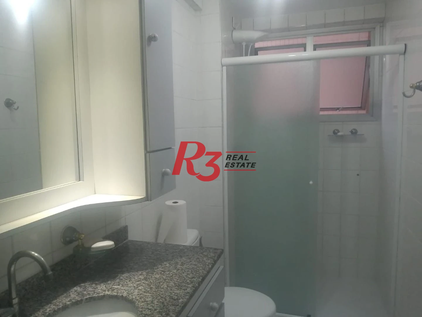 Apartamento com 2 dormitórios para alugar, 70 m² por R$ 3.000,00/mês - Itararé - São Vicente/SP
