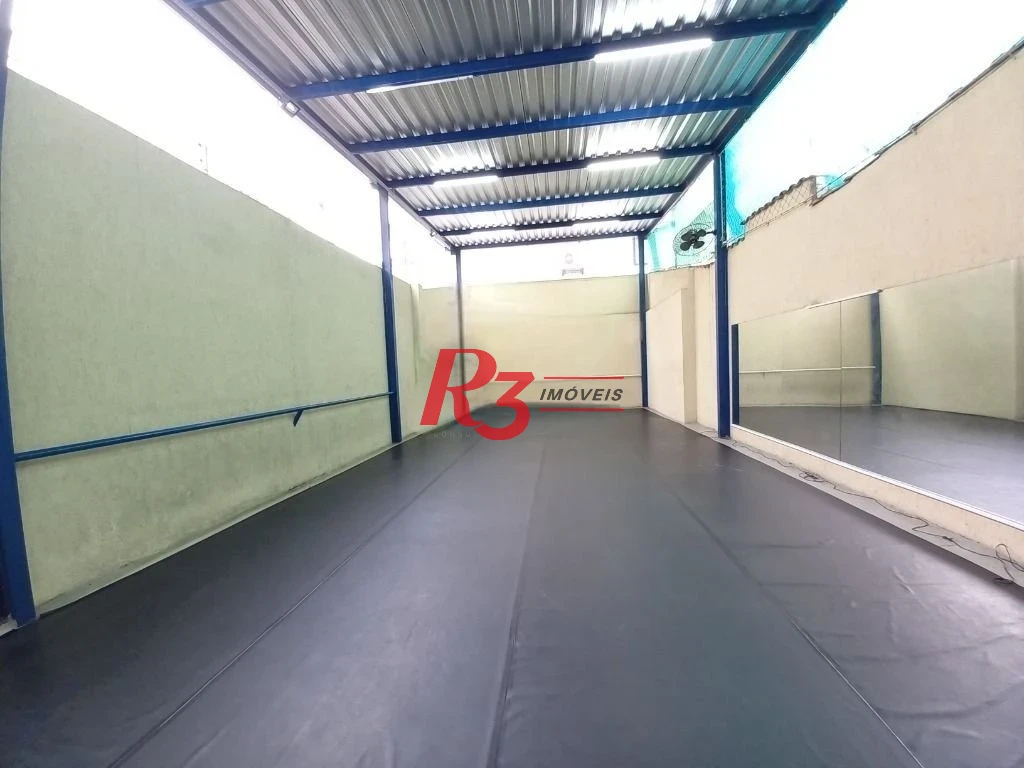 Sobrado com 3 dormitórios à venda, 240 m² por R$ 1.170.000,00 - Campo Grande - Santos/SP