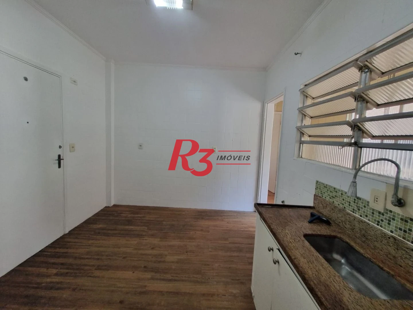 Apartamento com 3 dormitórios à venda, 122 m² por R$ 585.000,00 - José Menino - Santos/SP