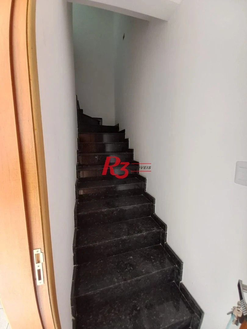 Village com 2 dormitórios à venda, 103 m² por R$ 680.000,00 - Campo Grande - Santos/SP