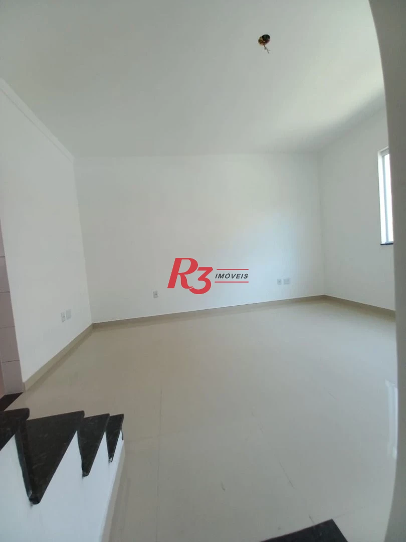 Village com 2 dormitórios à venda, 103 m² por R$ 680.000,00 - Campo Grande - Santos/SP