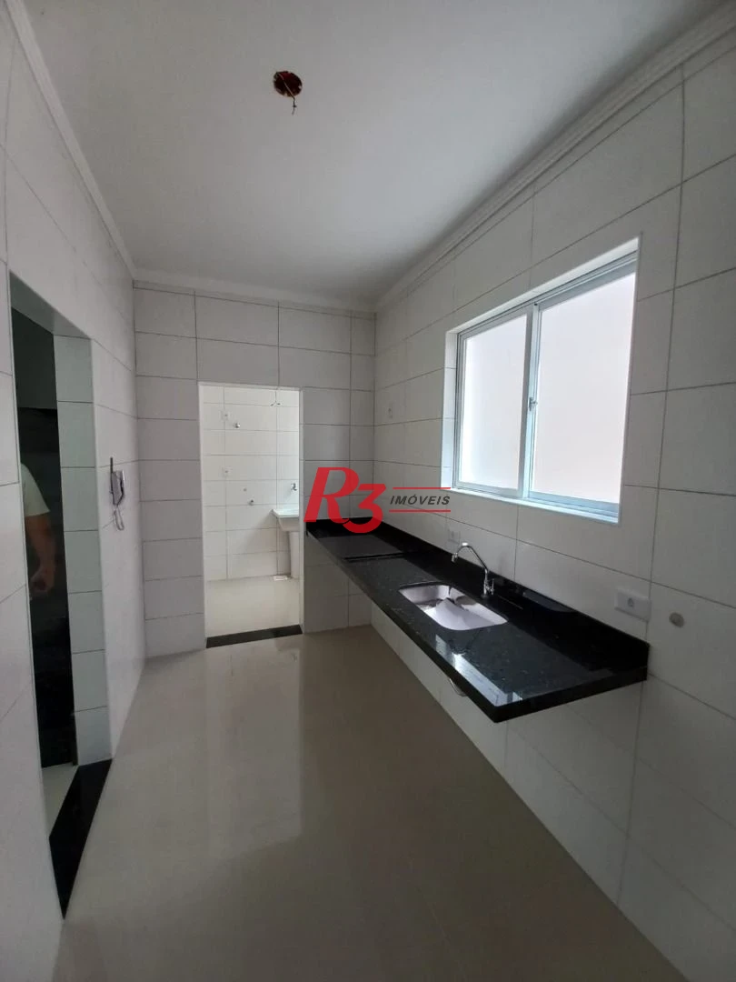 Village com 2 dormitórios à venda, 103 m² por R$ 680.000,00 - Campo Grande - Santos/SP