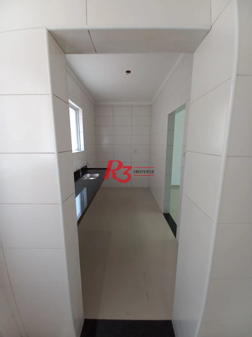Village com 2 dormitórios à venda, 103 m² por R$ 680.000,00 - Campo Grande - Santos/SP