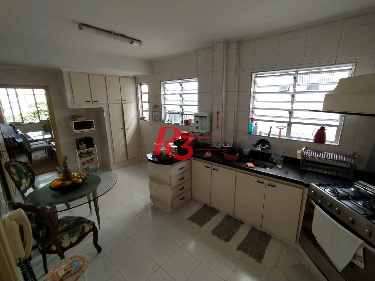 Apartamento com 4 dormitórios à venda, 265 m² por R$ 1.170.000,00 - Gonzaga - Santos/SP