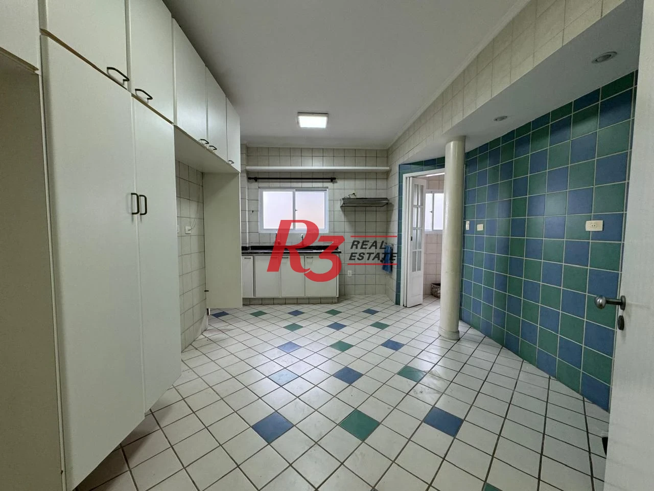 Apartamento com 3 dormitórios à venda, 167 m² por R$ 1.100.000,00 - Pompéia - Santos/SP