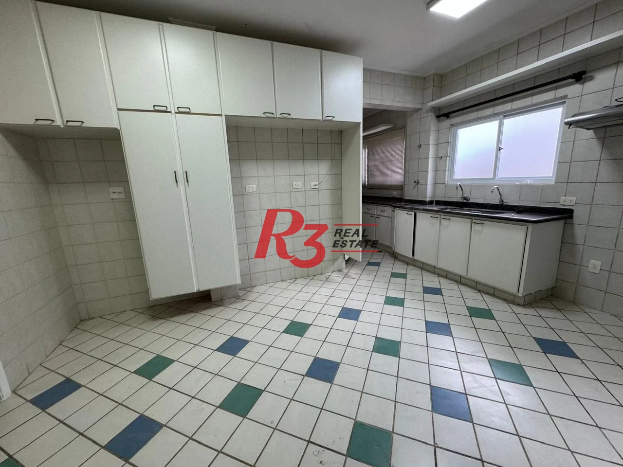 Apartamento com 3 dormitórios à venda, 167 m² por R$ 1.100.000,00 - Pompéia - Santos/SP