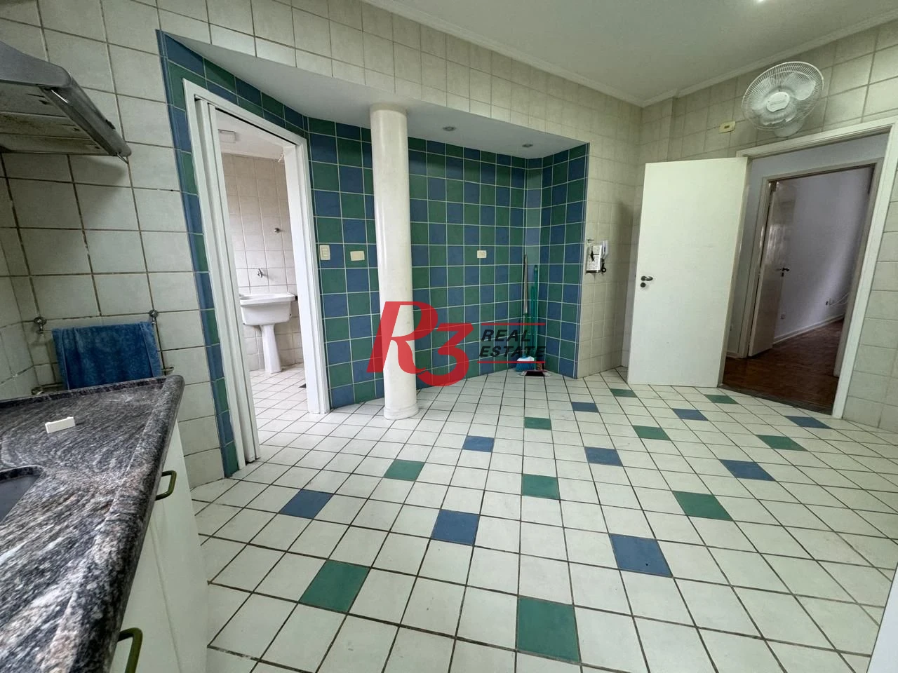 Apartamento com 3 dormitórios à venda, 167 m² por R$ 1.100.000,00 - Pompéia - Santos/SP